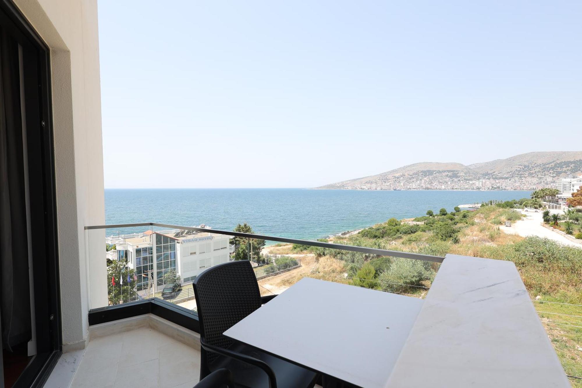 Harbour Hotel Sarandë Exteriör bild