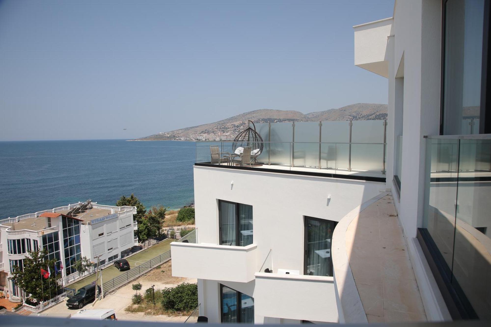 Harbour Hotel Sarandë Exteriör bild