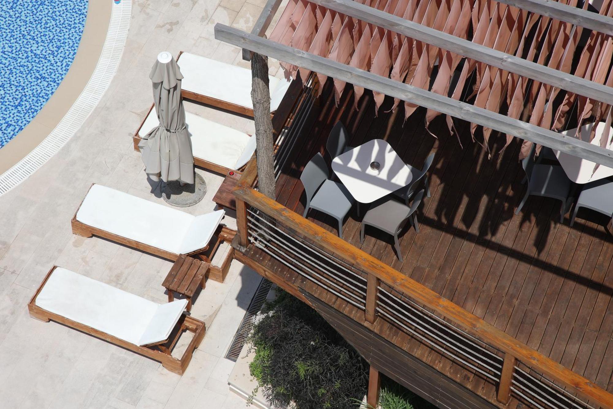 Harbour Hotel Sarandë Exteriör bild