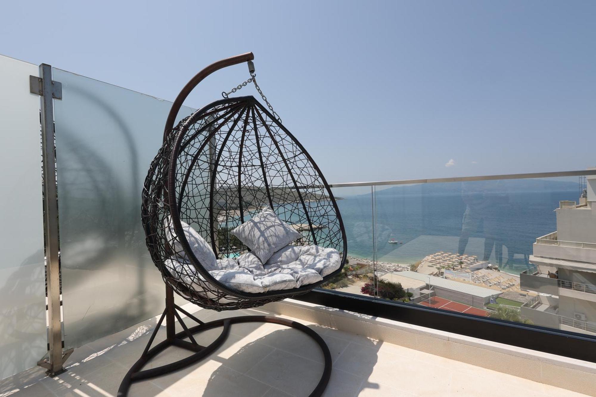 Harbour Hotel Sarandë Exteriör bild