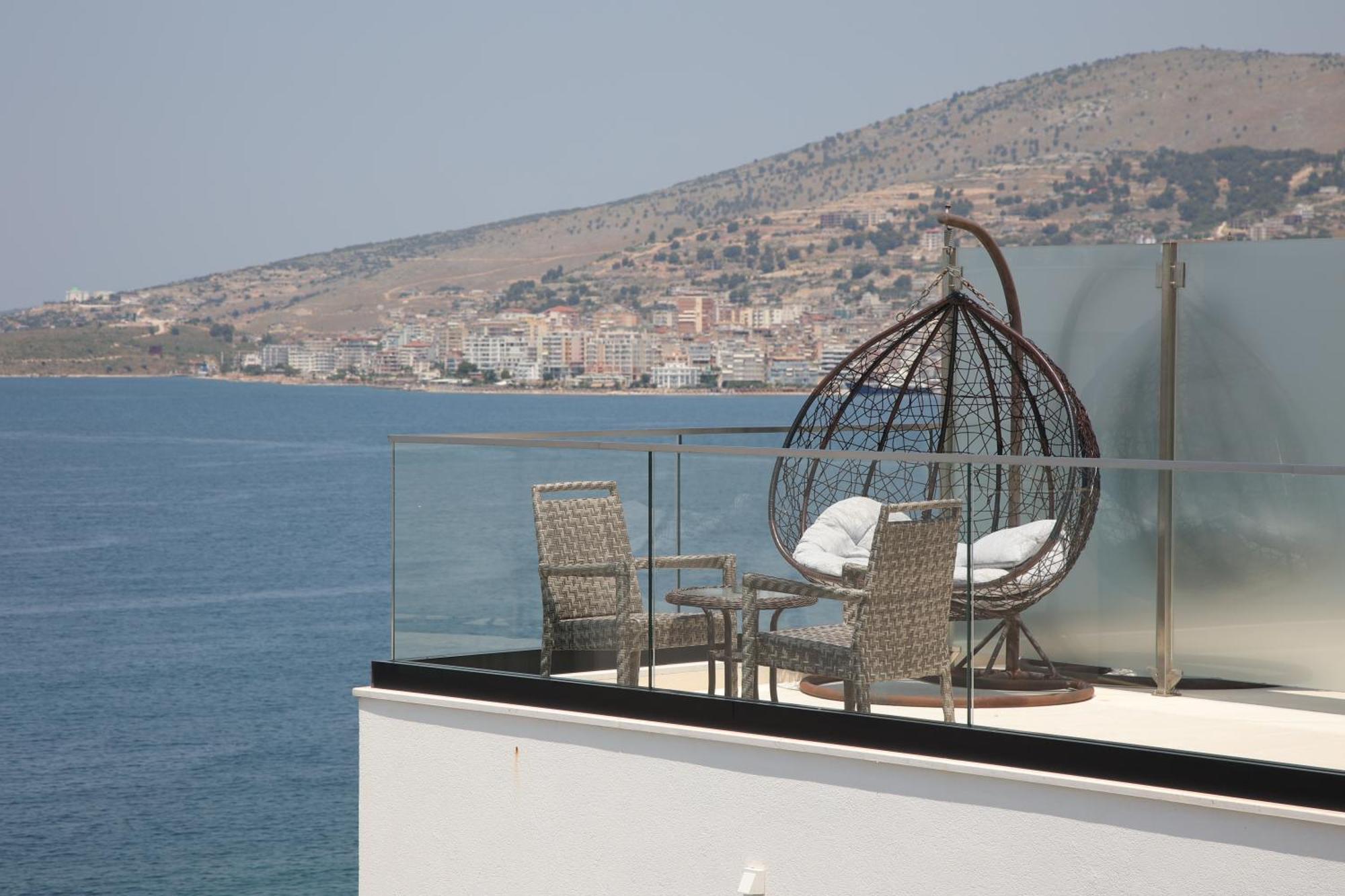 Harbour Hotel Sarandë Exteriör bild