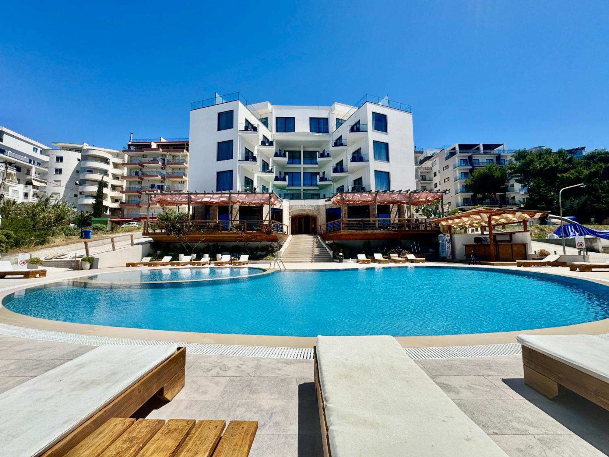 Harbour Hotel Sarandë Exteriör bild