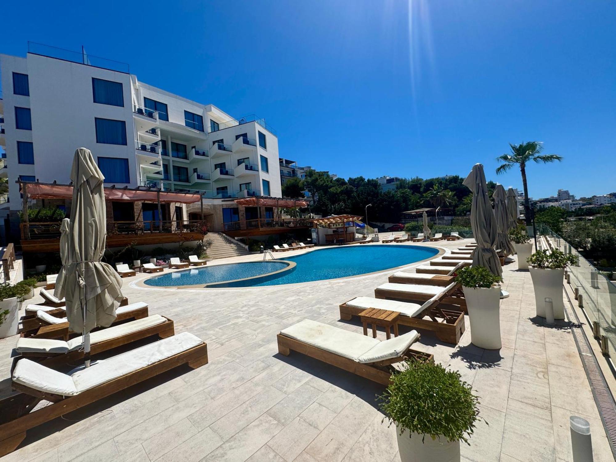 Harbour Hotel Sarandë Exteriör bild