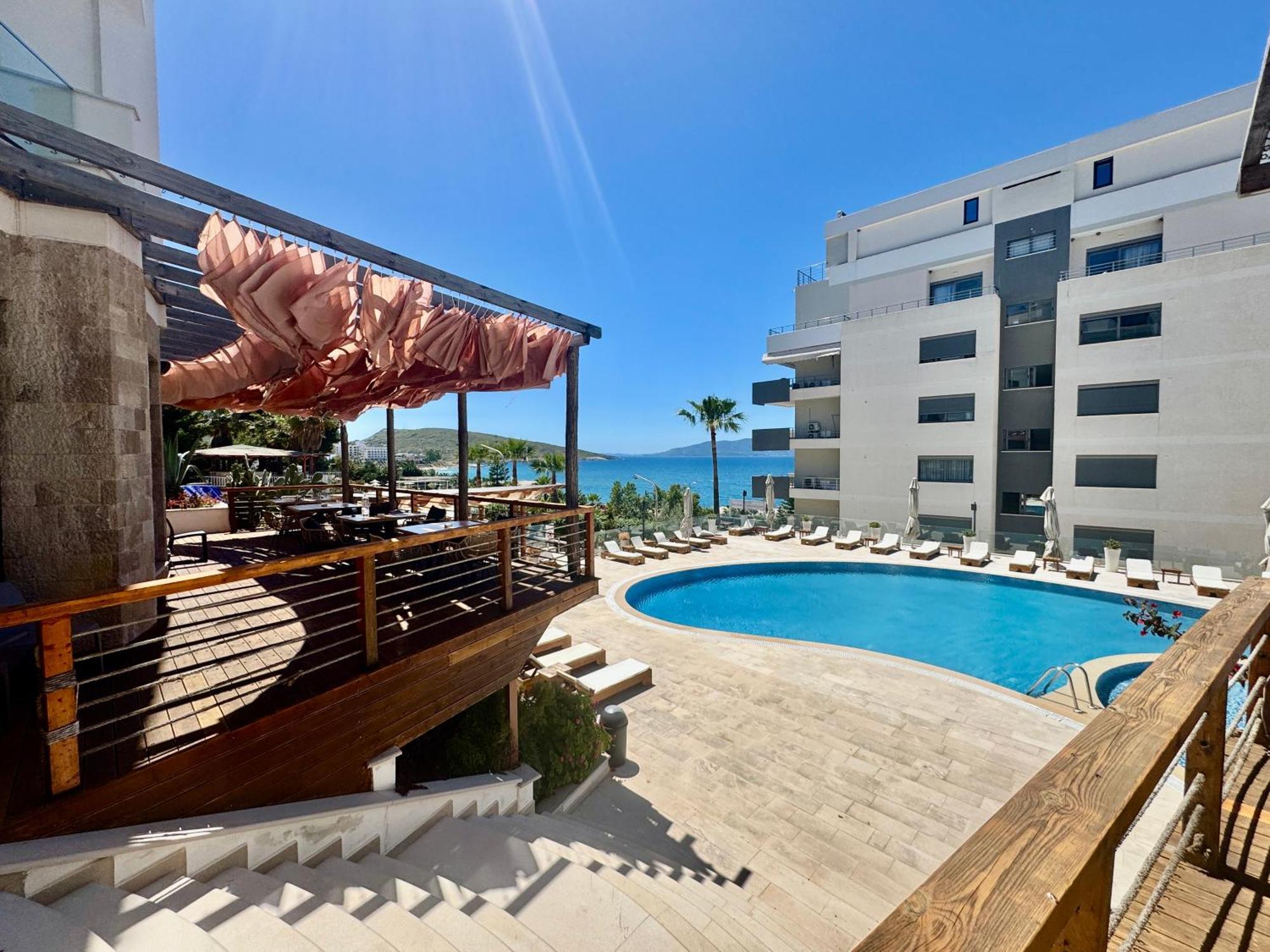 Harbour Hotel Sarandë Exteriör bild